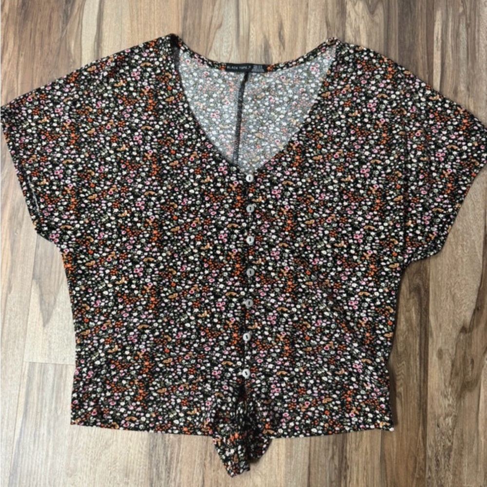 Black Tape Black Floral Button-Front Crop Top
